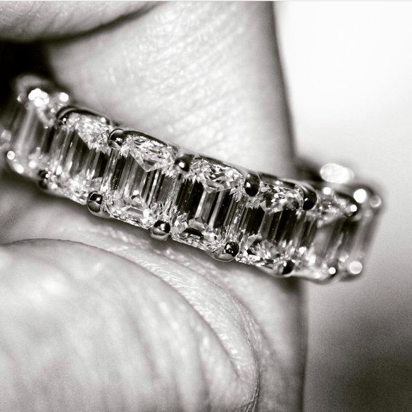 1CT Emerald Cut VVS Eternity Wedding Band 925 Ring - Picture 11 of 16